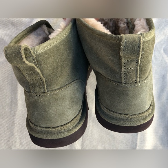 UGG Neumel Lace Up Chukka Boots with Plush Lining Leather Suede Men’s 12 - Picture 13 of 16